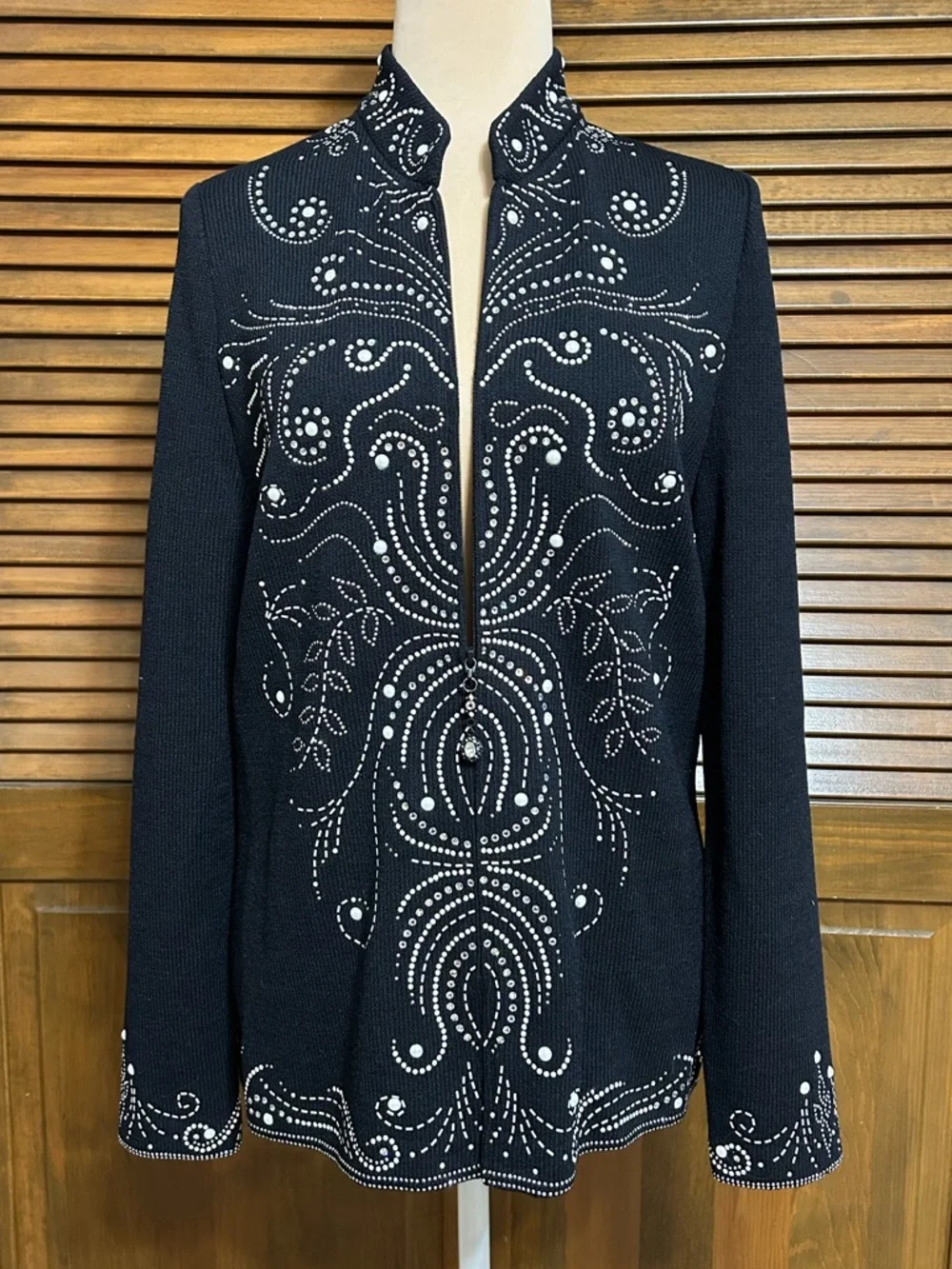St. John Evening Black Pearl & Crystal Embellished Zip-up Knit Jacket Size 12 - Picture 6 of 11